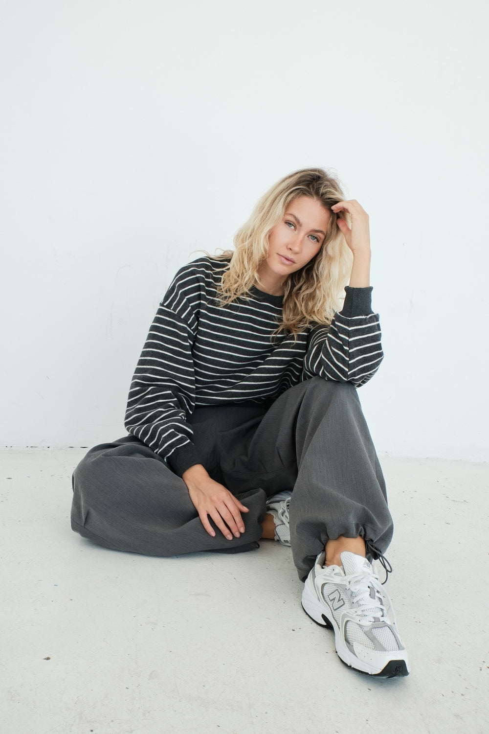 PULL ELOWEN GRIS FONCE