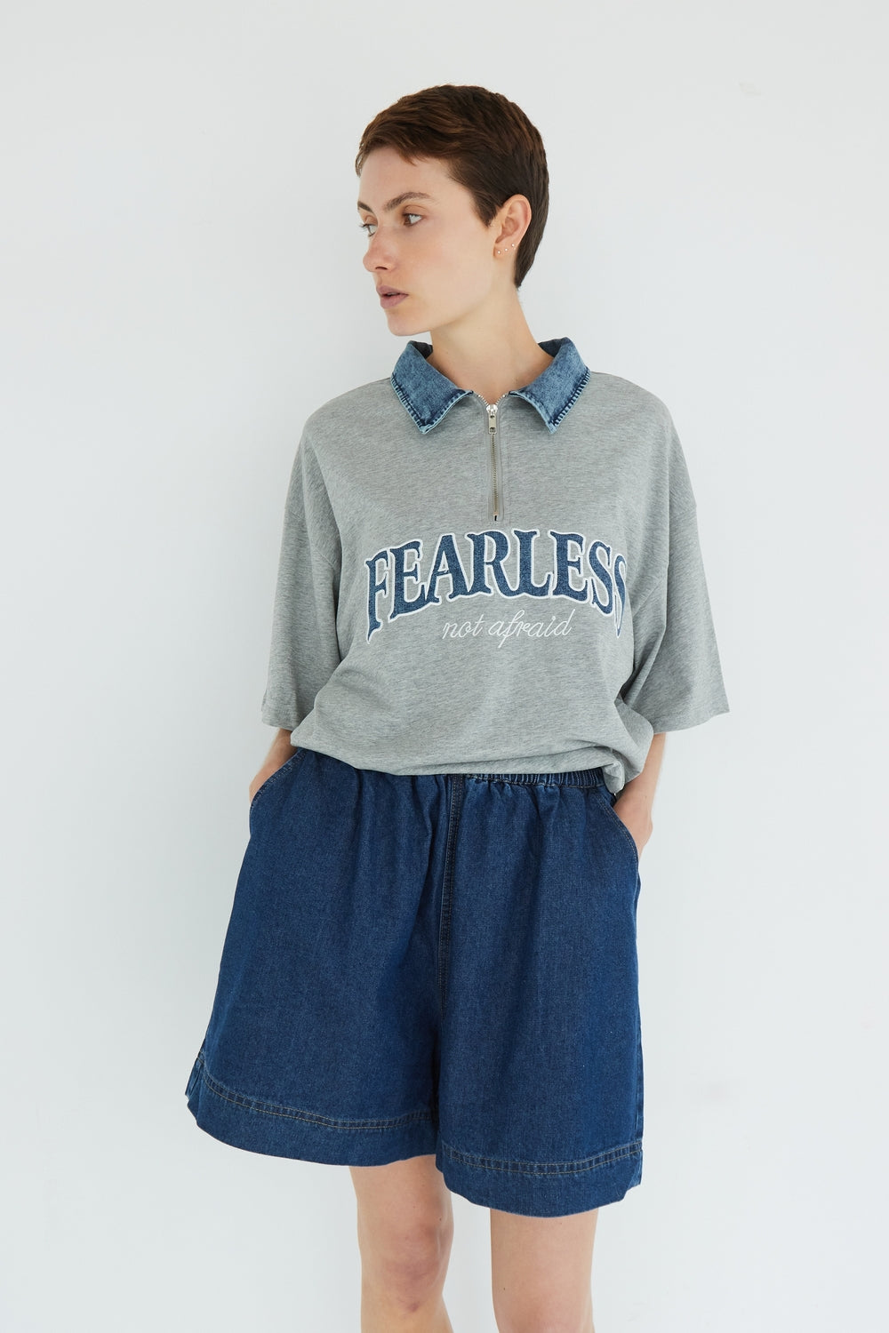 T-SHIRT FEARLESS GRIS