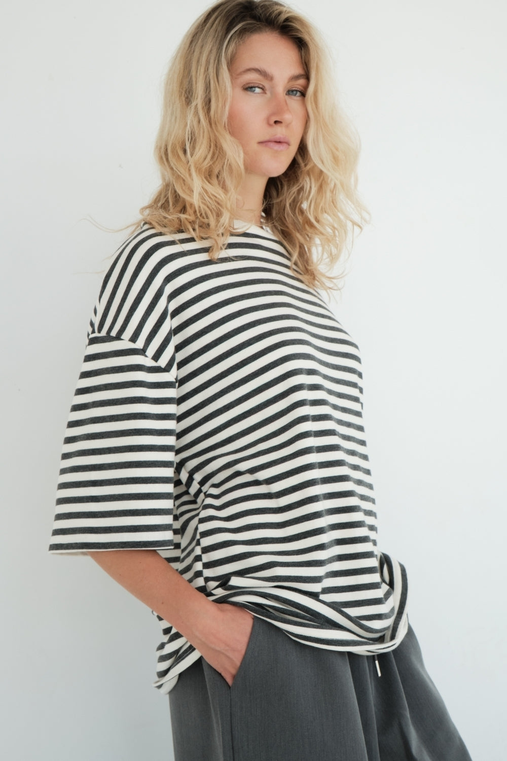 T-SHIRT MONA GRIS