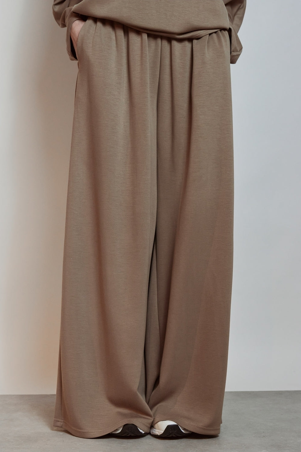 COLIN CHOCOLATE TROUSERS