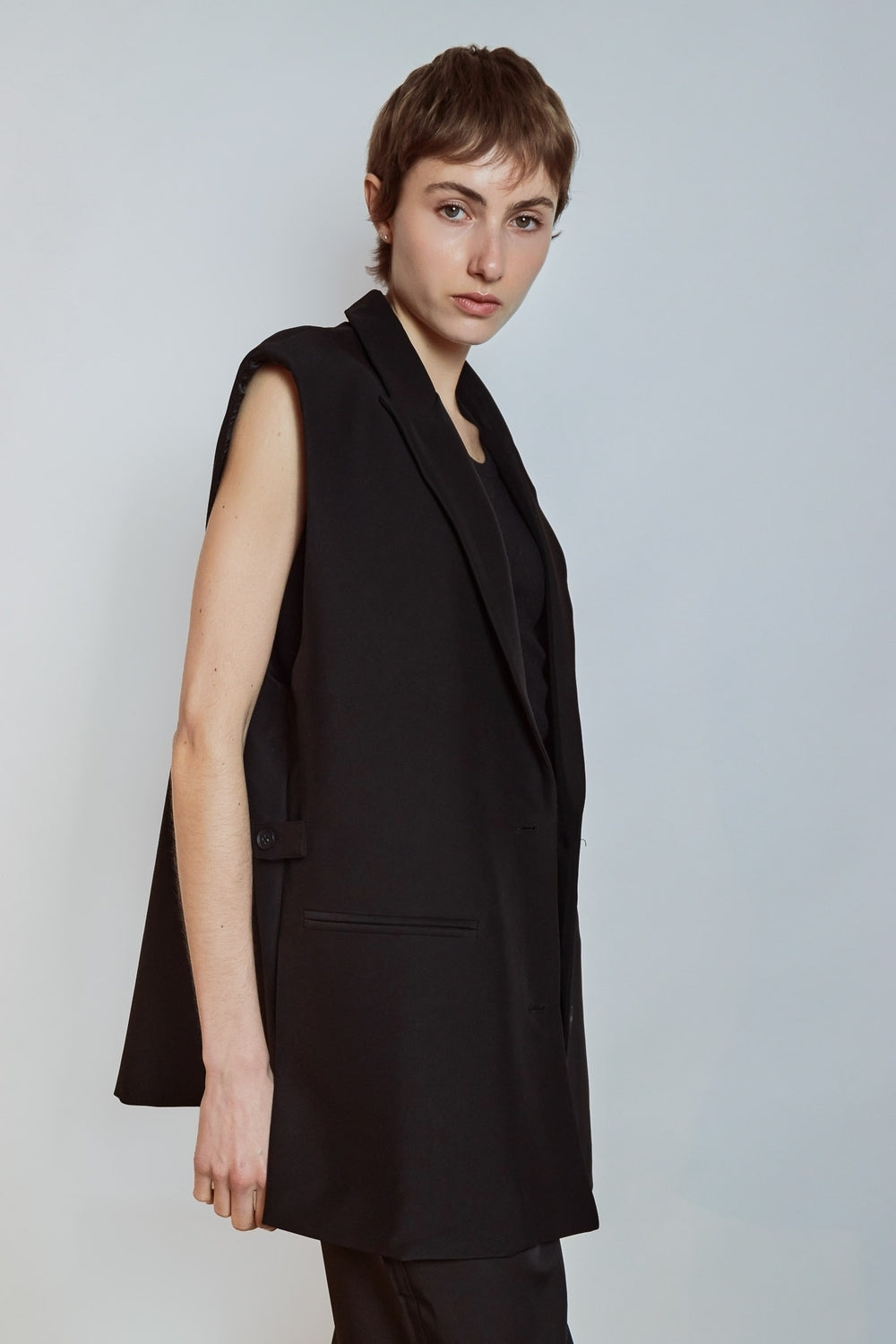 VESTE SANS MANCHES NEA NOIR