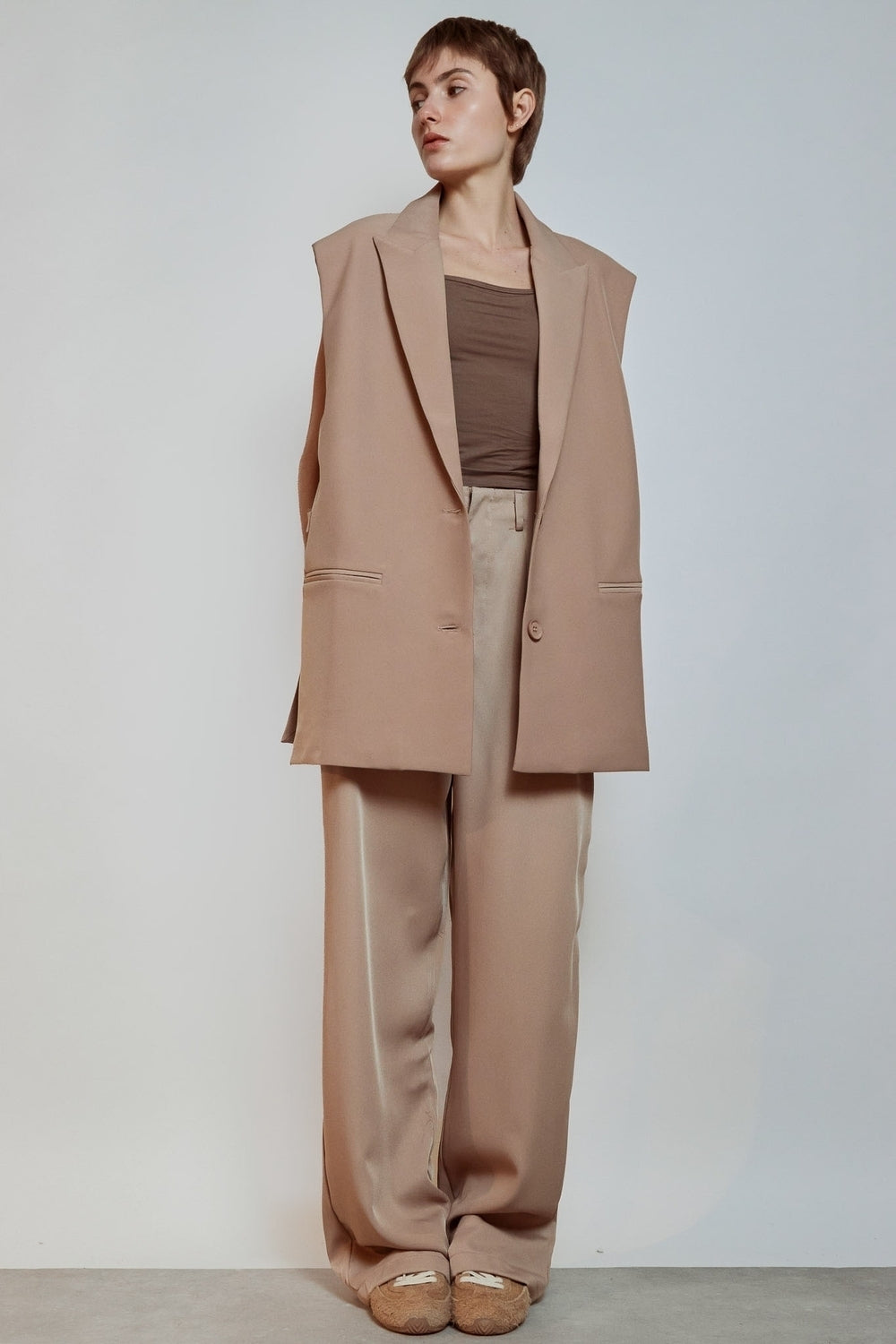 VESTE SANS MANCHES NEA BEIGE