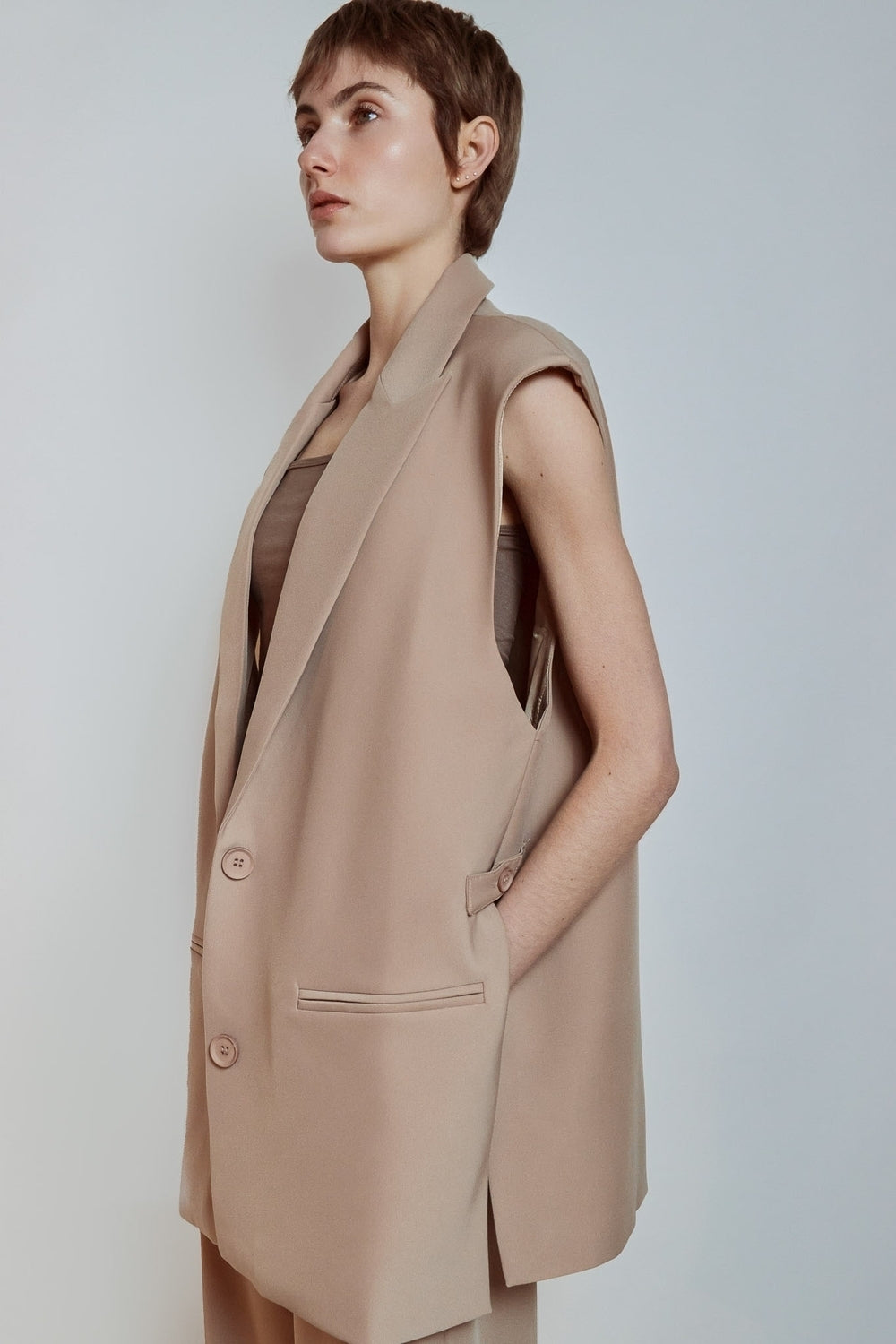 VESTE SANS MANCHES NEA BEIGE