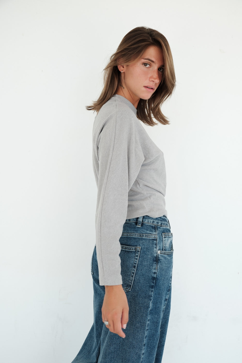 PULL SKYE GRIS