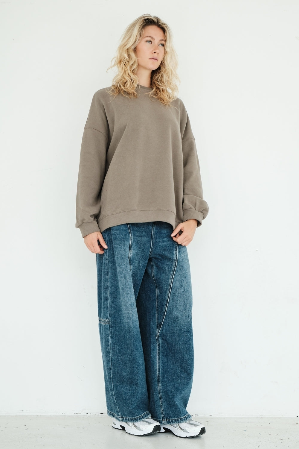 SWEAT CHRISTINE KAKI